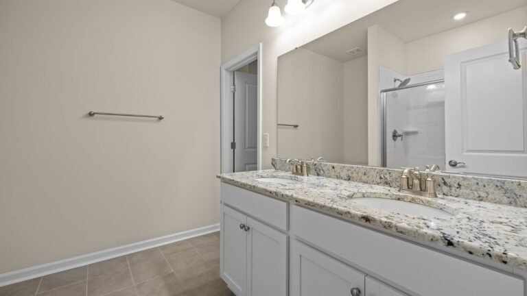 How much does it cost to renovate a bathroom in Hamilton (2)